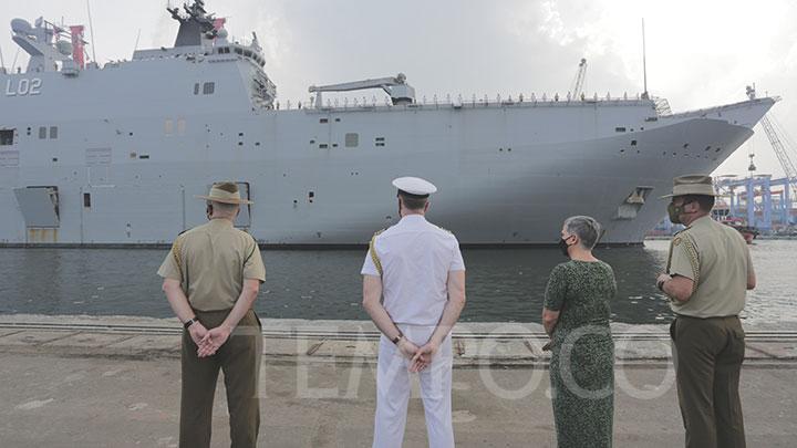 HMAS Canberra Sambangi Jakarta | Inilah Kapal Perang Terbesar Milik Australia