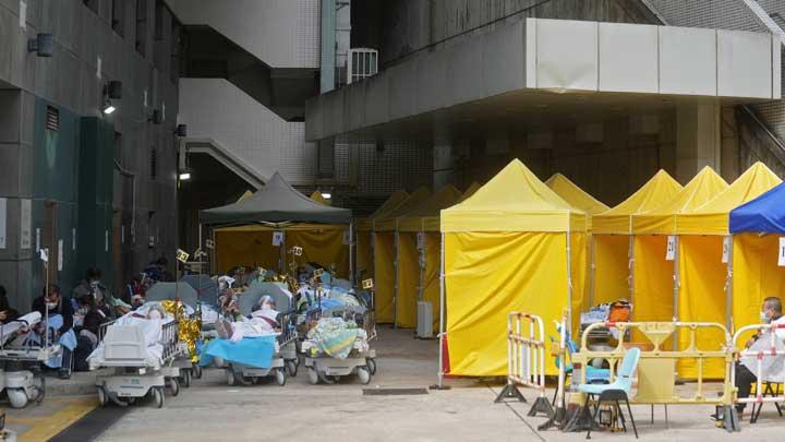 strategi-nol-covid-tak-mampu-redam-omicron-hong-kong-ubah-kebijakan