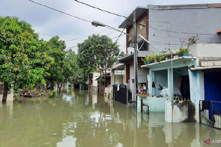 Tanggul Jebol di Tangerang, 2.885 Orang Terdampak Banjir