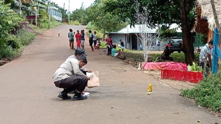 rumah-victor-mambor-diteror-bom-aji-minta-jurnalis-tak-gentar-suarakan-kebenaran