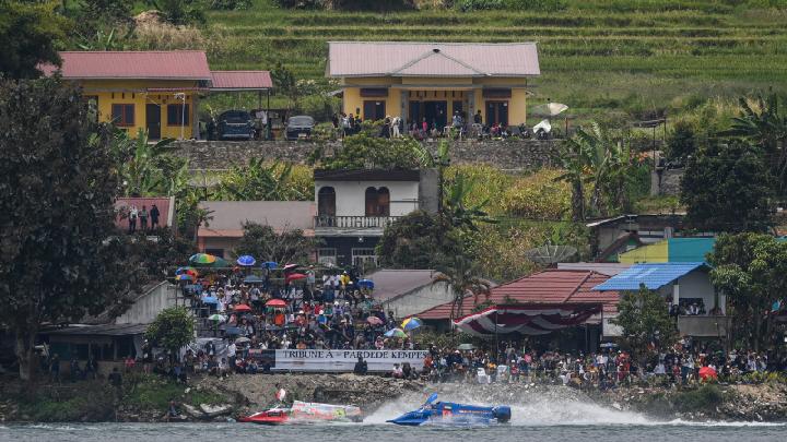 Luhut Melarang Pembangunan Hotel Bintang 3 di Danau Toba, Ini Penjelasan Sandiaga Uno