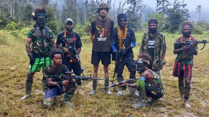 TPNPB-OPM: Egianus cs Berkhianat dengan Serahkan Pilot Susi Air