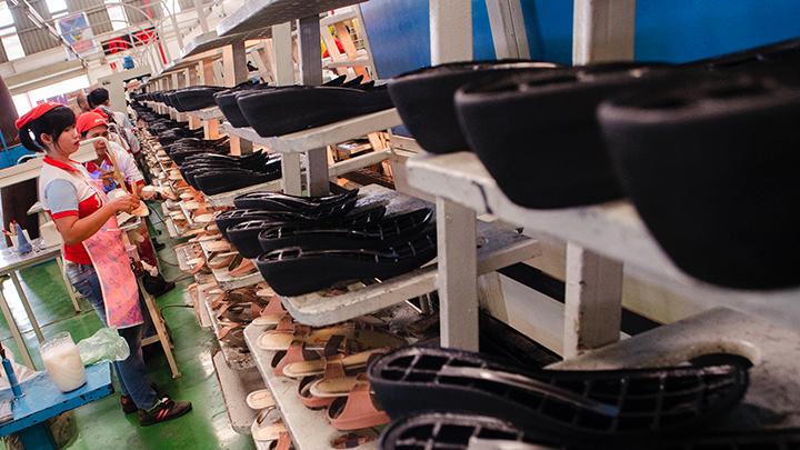 Pesangon 233 Buruh Pabrik Sepatu Bata, Tiap Orang Bakal Dapat Rp 30-60 Juta