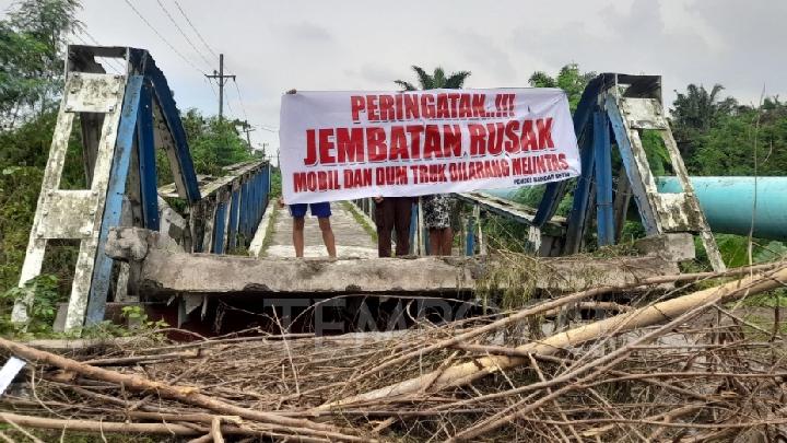 Besi dan Baut Habis Dicuri, Jembatan Titi Runtuh di Deli Serdang Ambruk