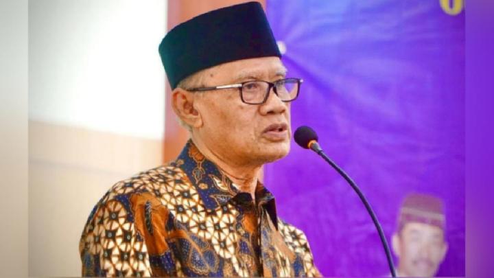Paus Fransiskus Pakai Pesawat Komersial dan Tak Menginap di Hotel Mewah