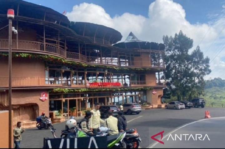 Siapa Pemilik Asep Stroberi yang Restonya Kokoh Berdiri saat Penggusuran PKL Puncak?