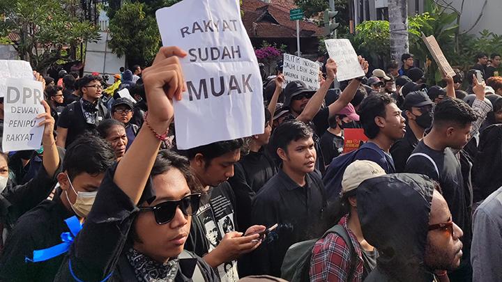 Mahasiswa Universitas Udayana Akan Demo Tolak Kerja Sama Kampus dengan TNI AD