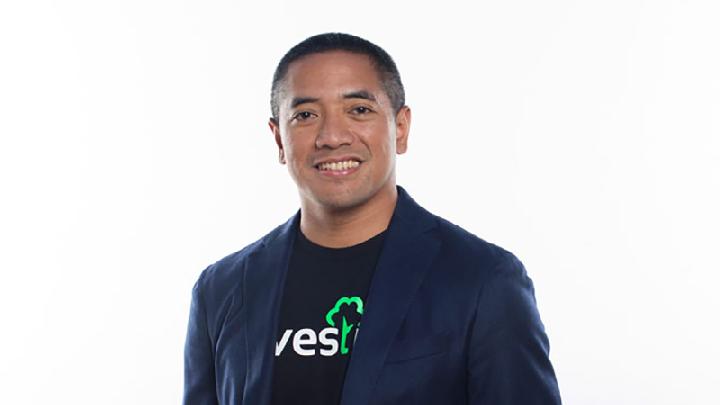 Profil Eks CEO Investree Adrian Gunadi yang Diburu OJK