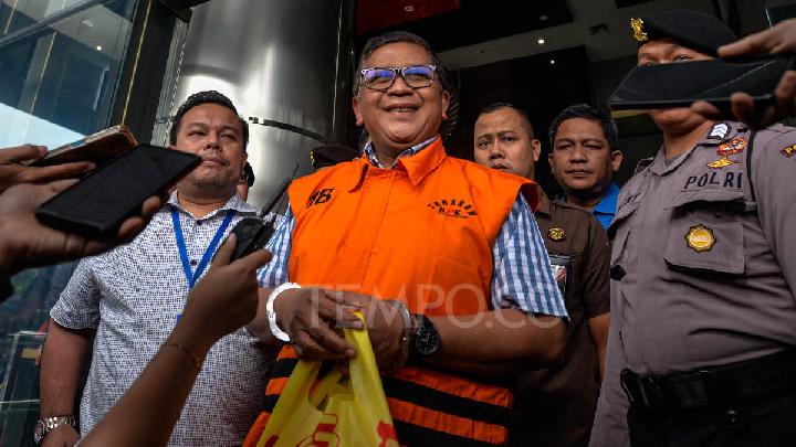 KPK Minta Hasto Kristiyanto Buat Laporan Korupsi Jokowi dan Keluarganya