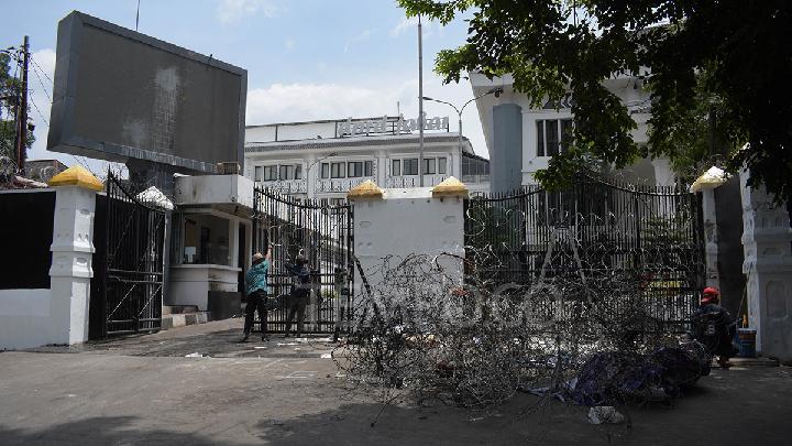 Demo Mahasiswa Tolak UU TNI, Warnai Arus Mudik Lebaran di Pantura Brebes