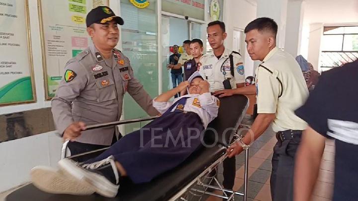 Siswa Keracunan MBG, Prabowo Singgung Siswa Makan Tak Pakai Sendok