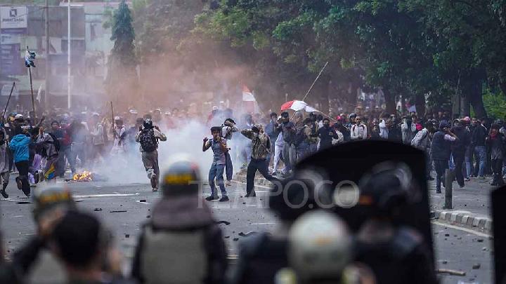 Demo 25 Agustus: Jurnalis Antara Dipukul, Aksi hingga Malam Hari