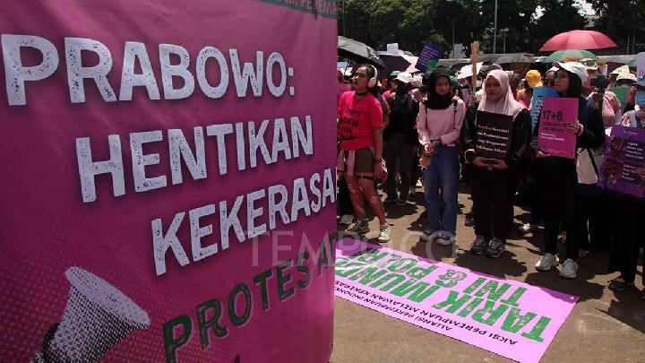 aliansi-perempuan-kecam-keengganan-prabowo-tarik-militer-dari-ranah-sipil