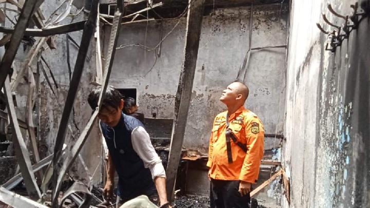 Rumah Hakim yang Minta Jaksa Hadirkan Bobby Nasution di Persidangan Terbakar