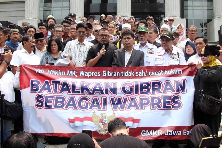 denny-indrayana-saksi-perkuat-gibran-layak-diskualifikasi