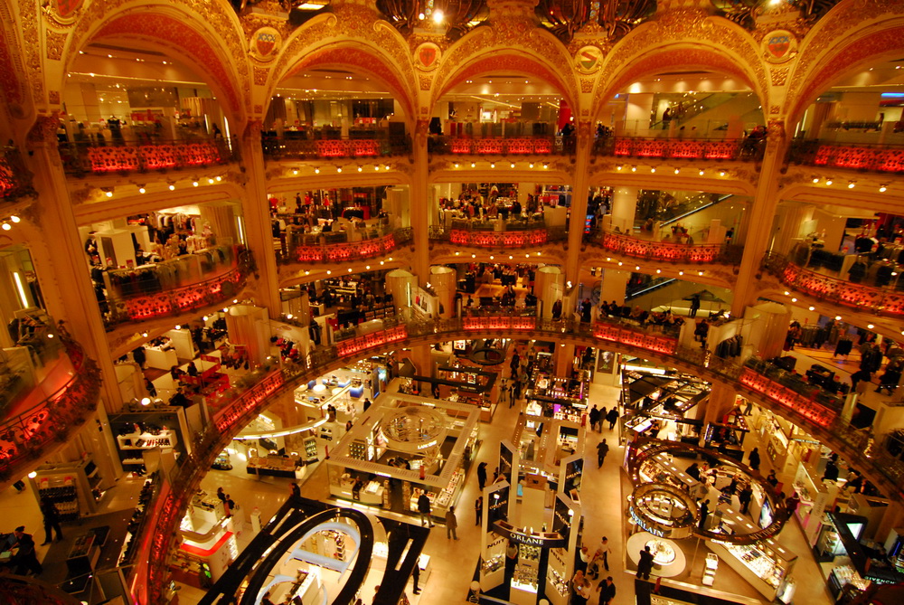 &#9658;&#9658; Amazing..Mengintip &quot;Galleries Lafayette&quot; Department Store Termewah Di Dunia! &#9668;&#9668;