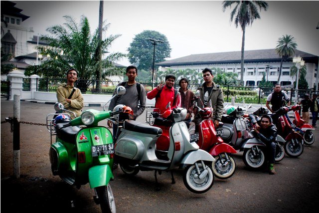 8 Alasan Asyiknya Jadi Anak Vespa (Scooterist)