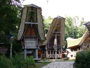 >> Pesona Kuburan Purbakala Ke'te' Kesu' Khas TORAJA <<