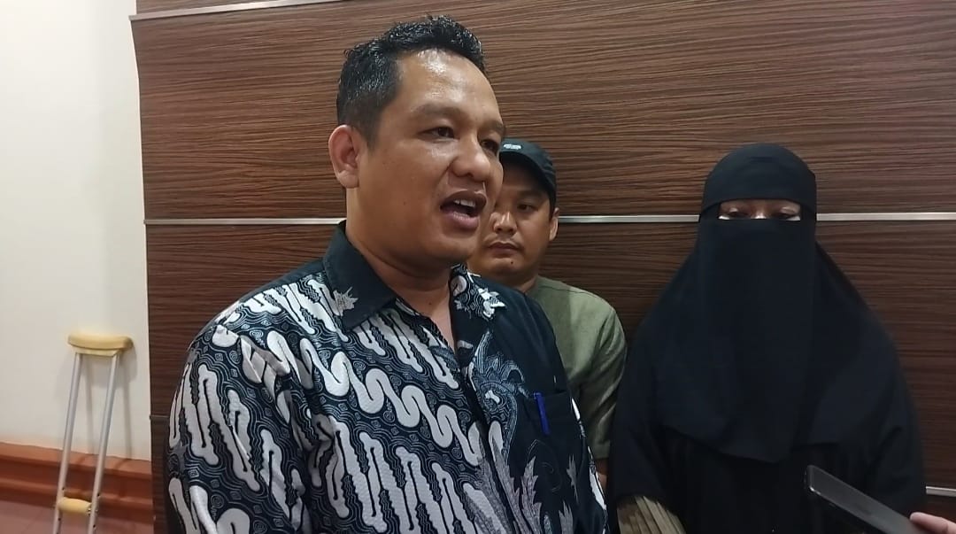 anak-dilarang-bercadar-di-sekolah-orangtua-akan-laporkan-smp-it-salsabila-magfirah