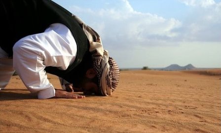 10 Manfaat Gerakan Sholat Bagi Kesehatan