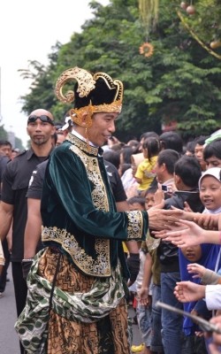 &#91;Nyesel pasti jokowi dialog sama MAHASISWA&#93;Dituding Pencitraan,Jokowi: Salahkan Media