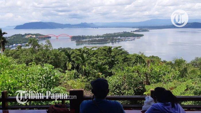 Wisata Papua: Pesona Bukit Jokowi di Jayapura,