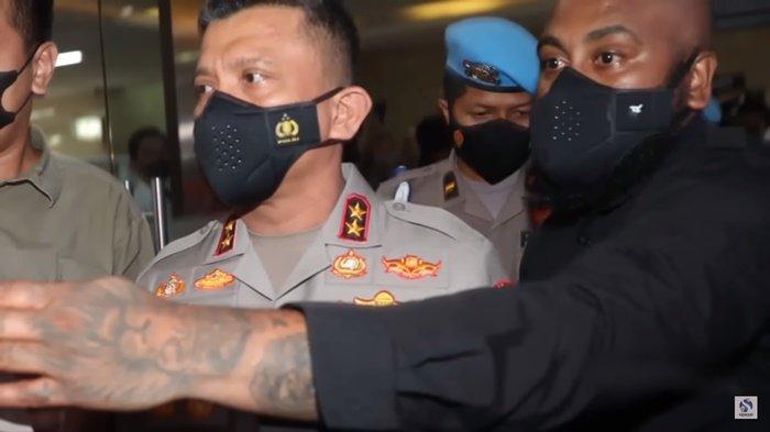 Bripka Matius Marey Ajudan Ferdy Sambo Disorot, Lengan Bertato dan Brewokan