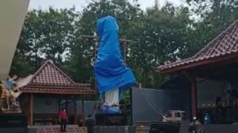 Cerita Kepala Dusun Degolan Ditemui Ormas Sebelum Patung Bunda Maria Ditutup Terpal