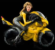 Body Painting Keren-Keren Gan..