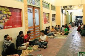 Angkringan yang buat perut dan mata kenyang &#91;jogja monggo masuk&#93;