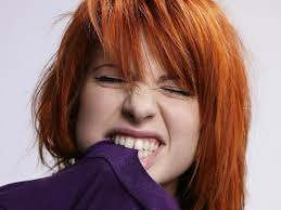 Poto Hotnya Hayley Williams (Lead Vokal nya Paramore) kesebar di Twitter, kasihan gan