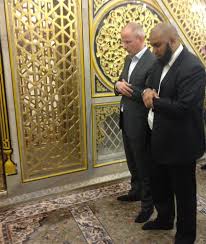 Subhanallah..... Penghina Nabi Muhammad Akhirnya Masuk Islam 