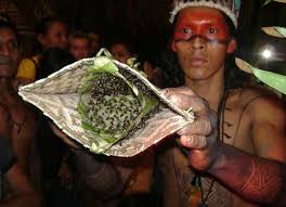 6 Ritual Kedewasaan Aneh dan Mengerikan di Dunia