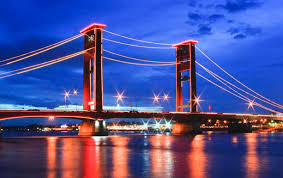 Indahnya Jembatan Ampera pada Malam Hari