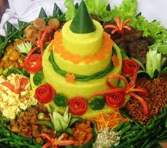 Tumpeng Jadi Ikon Kuliner Indonesia Gan... :)