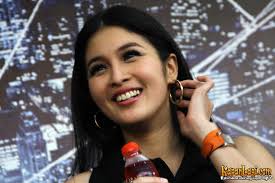 &#91;PAPAMINTASANDRA&#93; Sandra Dewi Suka Lelaki Rajin, Bukan yang Mapan