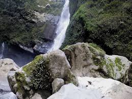 pesona Air Terjun Kedung Kayang