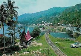 danau singkarak,,, bagus gan....