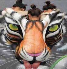 Body Painting Keren-Keren Gan..