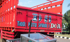 Ciri Khas Truck di Indonesia (Indonesia Only)