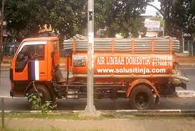 apa yang agan lakuin klo mobil ini meledak di depan agan..