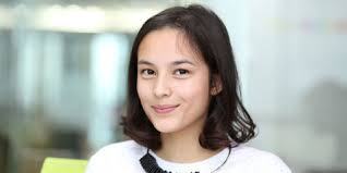 Chelsea islan (biodata+pict) BENING GAN