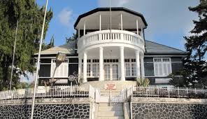 17-bangunan-bersejarah-di-tanah-air-kita