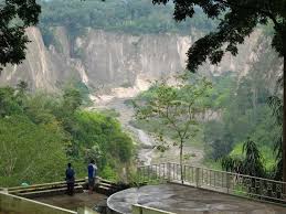 23 Objek Wisata Sumatera Barat