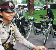 foto foto gokil polisi republik indonesia A.K.A polri - Part 1