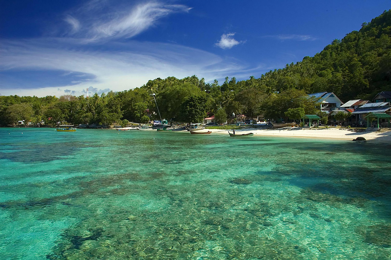 Pulau pulau mempesona yang ada di-Indonesia #pesona Indonesia