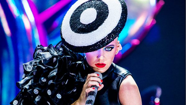 Menguntit Katy Perry, Seorang Pria Diciduk Pihak Kepolisian