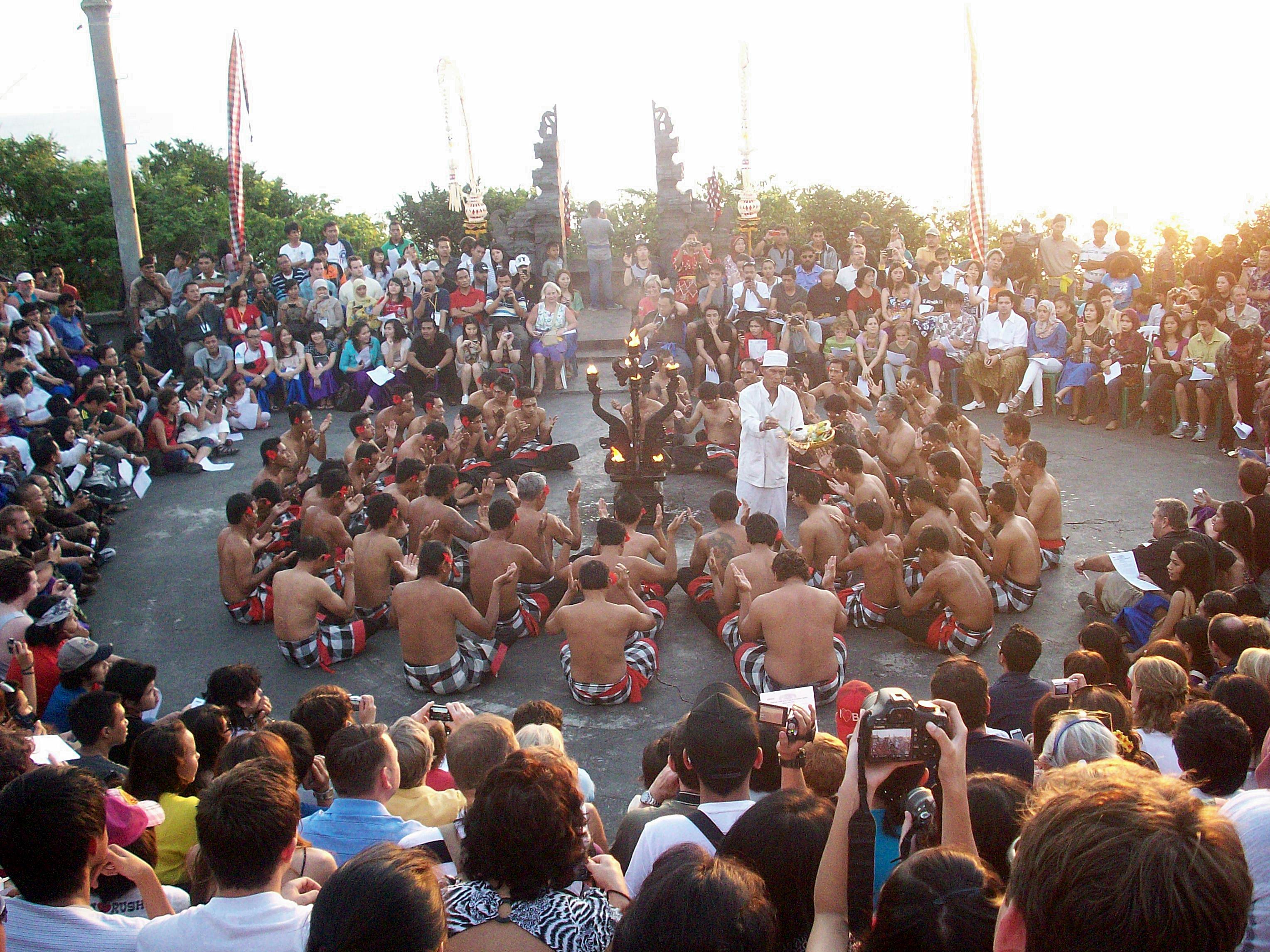 7 Seni Tarian Indonesia yang Mendunia