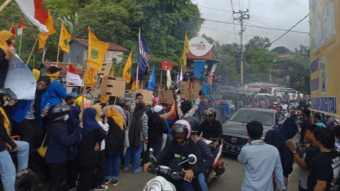 Mahasiswa Ini Langsung Diciduk Polisi karena Hina Presiden Jokowi saat Unjuk Rasa