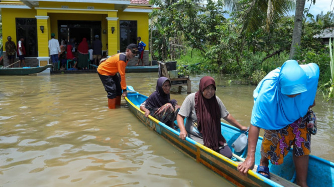 Terjadi Banjir 8 Daerah di Jateng Akibat Dihantam Cuaca Ekstrem